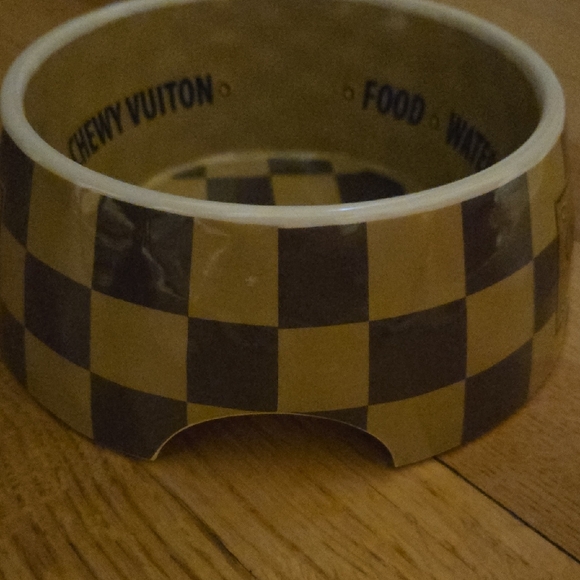 NEW Chewy Vuiton Checkered Pet Bowl - Picture 4 of 4
